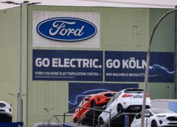 Ford, Almanya’da 3 bine yakın kişiyi işten çıkaracak