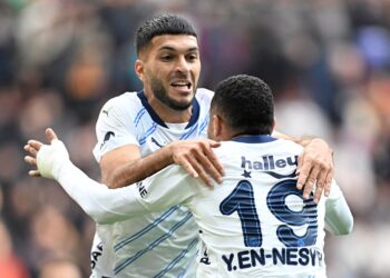 Deplasmanda gol yağmuru: Fenerbahçe farklı kazandı