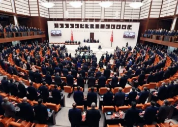Vekillerin harçlığı yüzde 153 artırıldı! Darısı asgari ücretli ve emeklinin başına