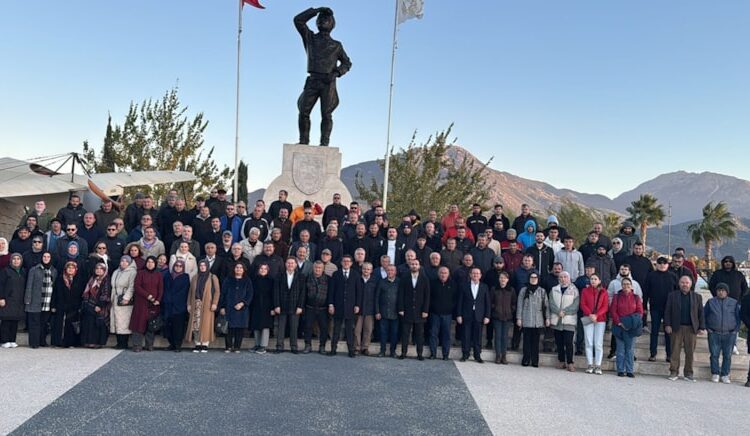 AK Parti Fethiye teşkilatı istifalarla sarsılıyor! 2 bin kişi partiden ayrıldı 1 AK Parti Fethiye teşkilatı istifalarla sarsılıyor! 2 bin kişi partiden ayrıldı