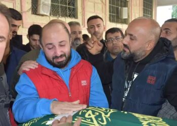 Altay bebek gözyaşları içinde toprağa verildi! Ölümüne sebep olan ilaçlama firması çalışanı 2 kişi tutuklandı
