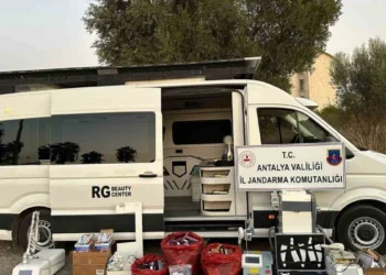 Mobil botoksçu! VIP araçla botoks yapan sahte doktor yakalandı