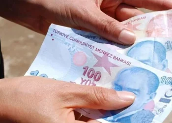 Dolar bazında KYK burslarının değeri 20 yılın gerisinde