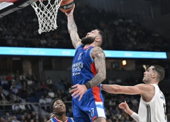 Real Madrid’i kendi evinde Anadolu Efes çarptı: 64-74