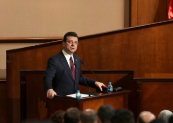 Ekrem İmamoğlu’ndan Ak Partili Meclis üyesine ‘terörist’ tepkisi: Ağzına o lafı kapatırlar, hadsiz