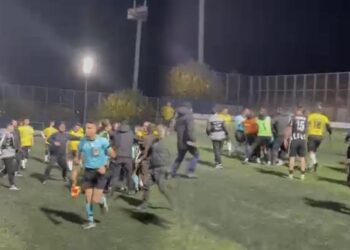 Hakeme saldıran futbolcu tutuklandı