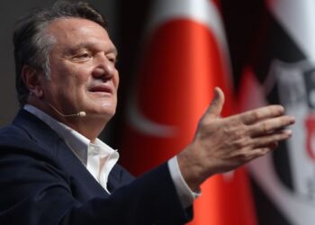 Beşiktaş duyurdu: Fenerbahçe derbisinde yabancı VAR hakemi talep ettik