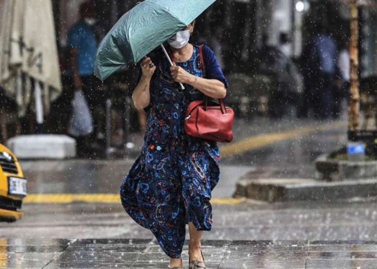 Hafta sonuna plan yapanlar dikkat! Pazar günü yağış var