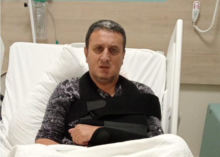 Yanlış adrese baskın yapan polis, ev sahibinin kolunu kırdı