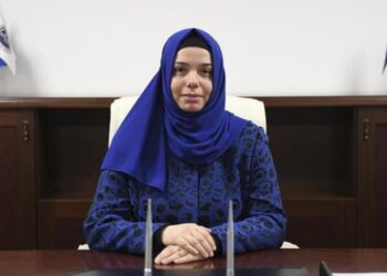 Yoksula ‘sabır ve kanaat’ vaazı, kendilerine çifte maaş…