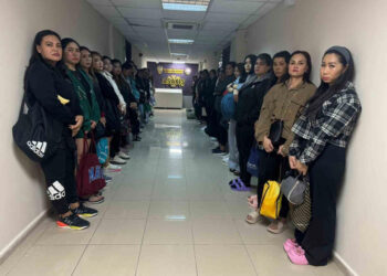 Masaj ve SPA salonlarında kaçak çalışan 43 yabancı uyruklu kadına deport