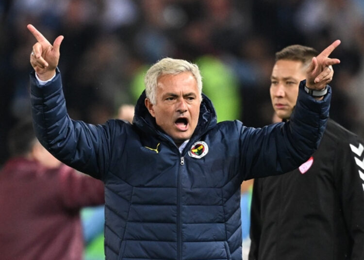 Nefesleri kesen maçın galibi Fenerbahçe