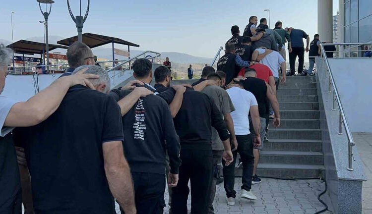 Suçlu ve alkollü şahısların kaçması için uygulama noktalarını paylaşan grup kurmuşlar 1 Suçlu ve alkollü şahısların kaçması için uygulama noktalarını paylaşan grup kurmuşlar