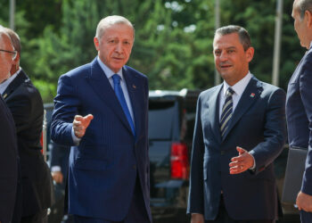 Hüsnü Yusuf Turabiç yazdı l Özel’in üslubu ve muhalefet boşluğu!