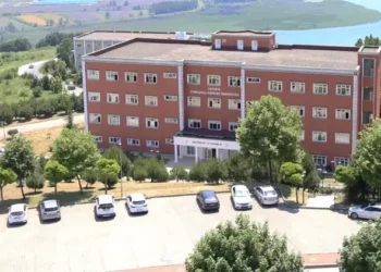İğrenç olay sosyal medyada yayıldı, öğretim görevlisi açığa alındı