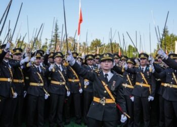 Mezuniyet töreninde kılıçla yemin eden teğmenlerle ilgili karar 25 Kasım’da verilecek