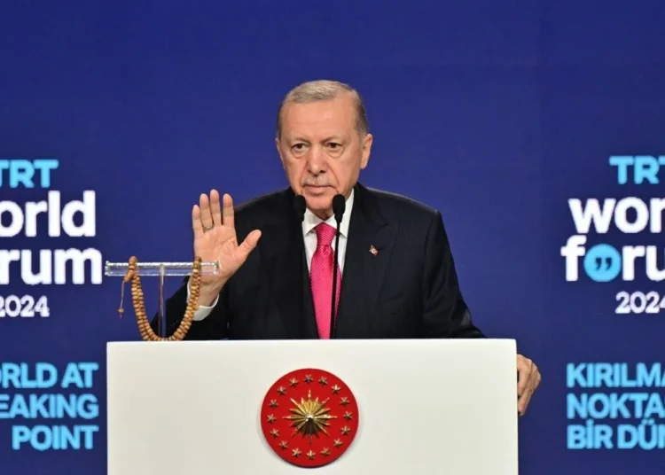 TRT World Forum'da Erdoğan'a İsrail protestosu 1 TRT World Forum’da Erdoğan’a İsrail protestosu