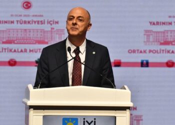 İddia: Ümit Özlale Salı günü CHP’ye katılacak