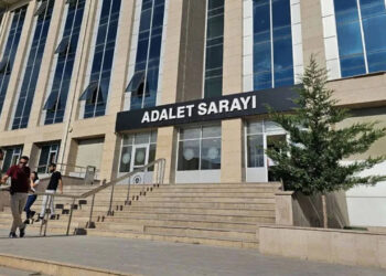 Vergi dairesi çalışanı, binlerce kişinin borcunu silmiş! Aralarında AK Parti il yöneticisi de var