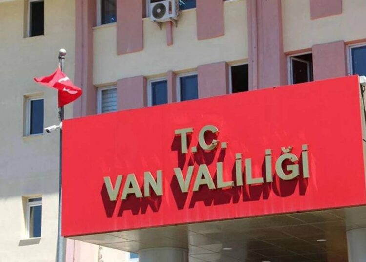 Bahçesaray'a kayyım sonrası Van'da gösteri ve yürüyüşlere 10 gün yasak 1 Bahçesaray’a kayyım sonrası Van’da gösteri ve yürüyüşlere 10 gün yasak
