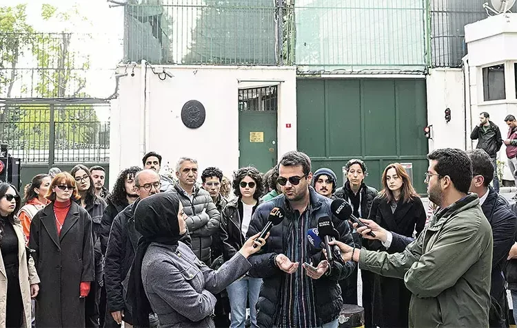 İtalya’da üniversite kazanan Türk öğrencilere vize engeli