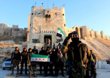 Suriye’de cihatçı muhalifler, başkent Şam’ın kapısına dayandı