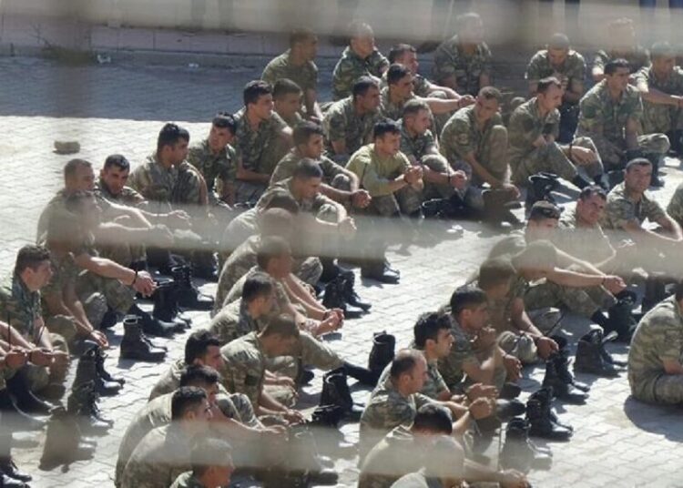 Darbe girişimi davasında müebbet hapis verilen 31 er için tahliye kararı 1 Darbe girişimi davasında müebbet hapis verilen 31 er için tahliye kararı