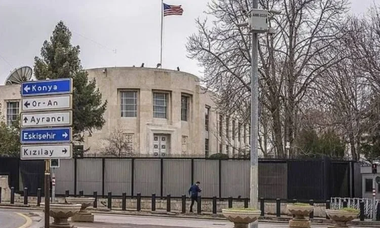 ABD, Ankara’daki önceki büyükelçilik binasını Trabzonlu iş insanına sattı 1 ABD, Ankara’daki önceki büyükelçilik binasını Trabzonlu iş insanına sattı