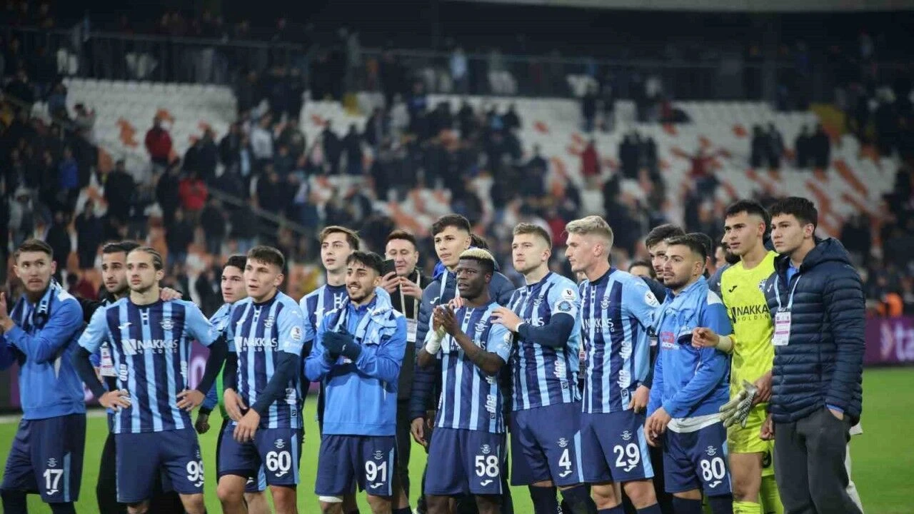 Kardeşinin ölüm haberini aldı, ‘takımı yalnız bırakamam’ diyerek maça devam etti 2 Kardeşinin ölüm haberini aldı, ‘takımı yalnız bırakamam’ diyerek maça devam etti