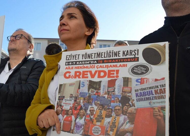 Aile hekimleri 5 gün süreyle grevde 1 Aile hekimleri 5 gün süreyle grevde