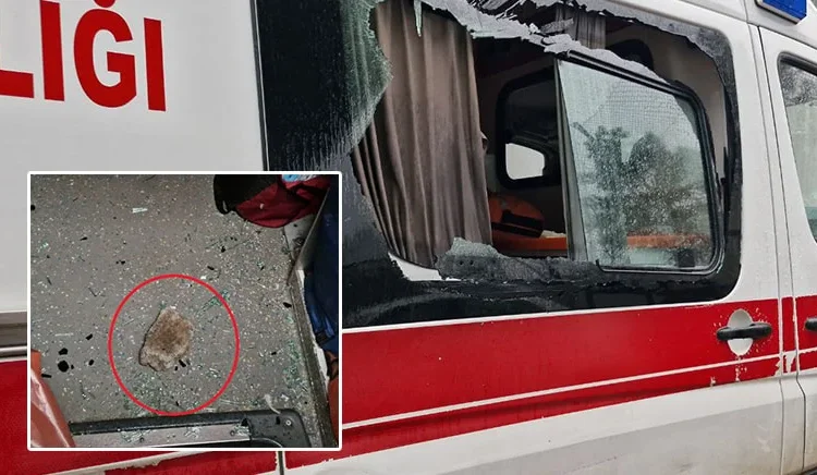 Bir yılda 73 kez ambulans taşladı 1 Bir yılda 73 kez ambulans taşladı