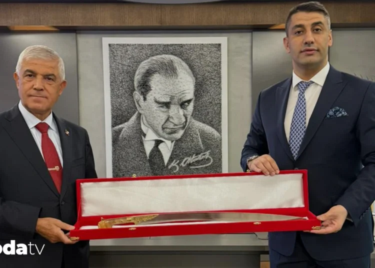 Emekli orgeneral Arif Çetin, Ekol TV’ye yönetim kurulu üyesi oldu 1 Emekli orgeneral Arif Çetin, Ekol TV’ye yönetim kurulu üyesi oldu