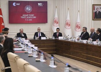 Asgari ücret için ilk toplantı kısa sürdü, rakam konuşulmadı
