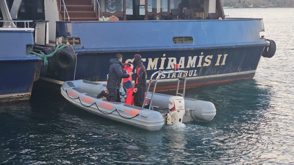 Aşiyan sahildeki kardeşlerin denize düşme anı kamerada 2 Aşiyan sahildeki kardeşlerin denize düşme anı kamerada