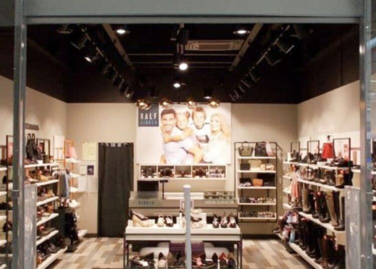 Ruslar'ın dev markası iflas etti: Şubeleri tek tek kepenk indirdi 1 Ruslar’ın dev markası iflas etti: Şubeleri tek tek kepenk indirdi