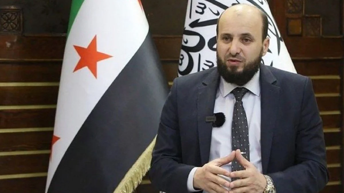 Esad rejimi askerlerine af çıktı! Kabineyi Muhammet el-Beşir kuracak 2 Esad rejimi askerlerine af çıktı! Kabineyi Muhammet el-Beşir kuracak