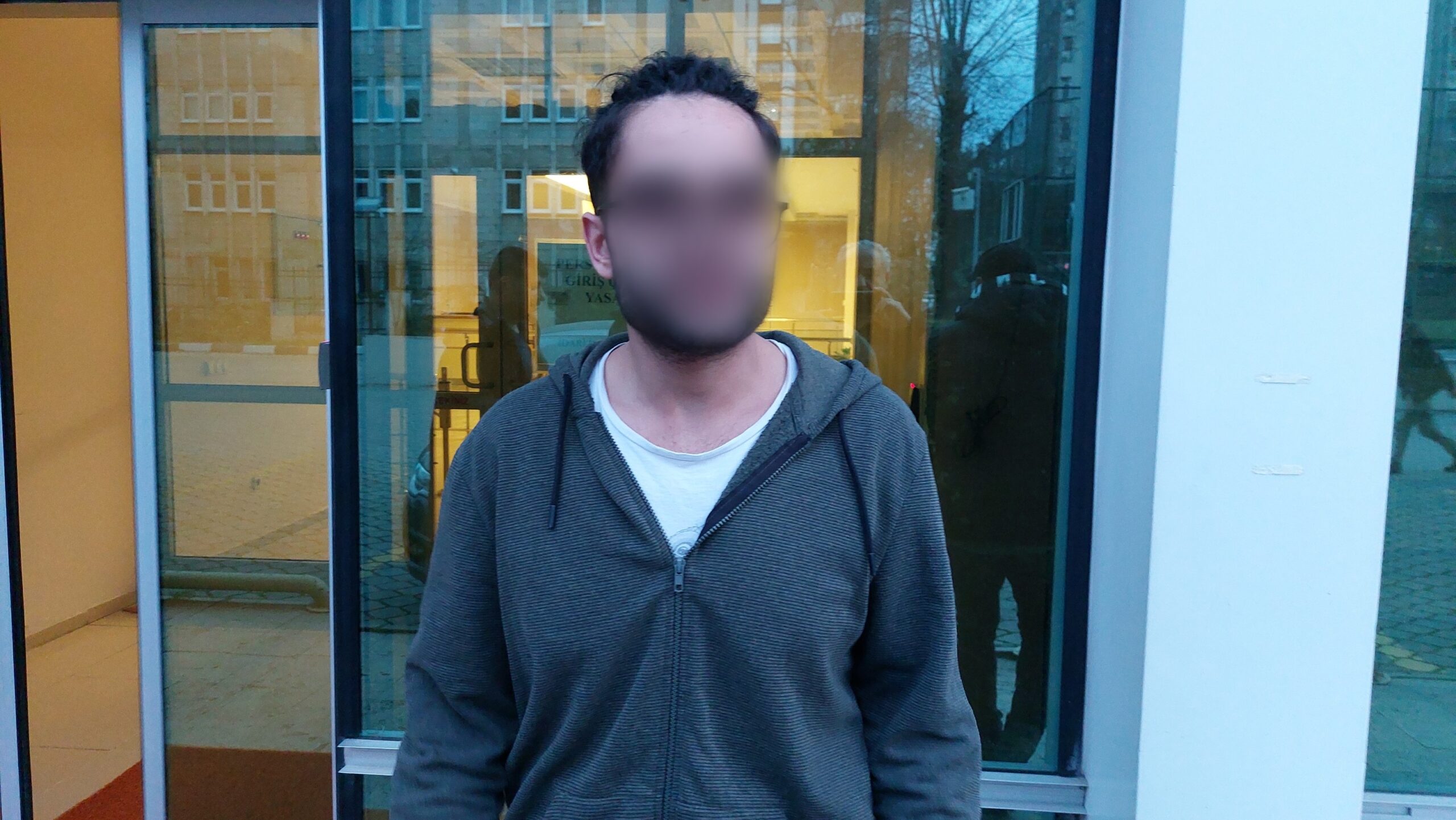 ‘Asgari ücret’le ilgili paylaşımında cumhurbaşkanı'na hakaret eden şüpheli ikinci kez gözaltına alınıp tutuklandı