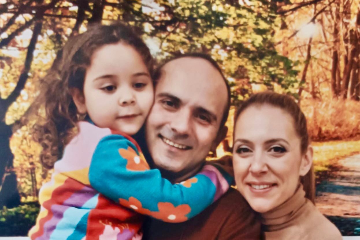 Gezi tutuklusu Tayfun Kahraman'a 'kelepçeli eziyet'in görüntüleri 2 Gezi tutuklusu Tayfun Kahraman'a 'kelepçeli eziyet'in görüntüleri