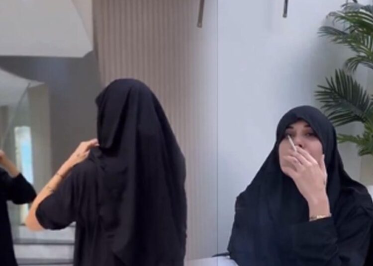 Dilan Polat'tan tepki çeken paylaşım: Çarşafı giydi, sigarayı yaktı 1 Dilan Polat’tan tepki çeken paylaşım: Çarşafı giydi, sigarayı yaktı
