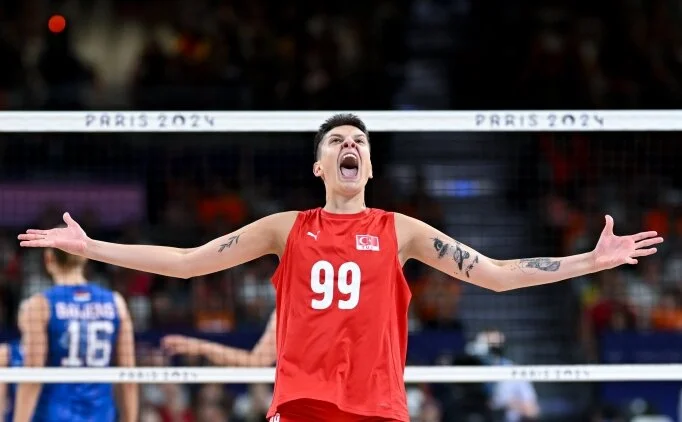 Ebrar Karakurt’un Türkiye’deki yeni takımı belli oldu 2 Ebrar Karakurt’un Türkiye’deki yeni takımı belli oldu