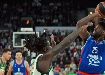Anadolu Efes, EuroLeague’in son şampiyonu Ergin Ataman’ın takımı Panathinaikos'u fena dağıttı 2 Anadolu Efes, EuroLeague’in son şampiyonu Ergin Ataman’ın takımı Panathinaikos’u fena dağıttı