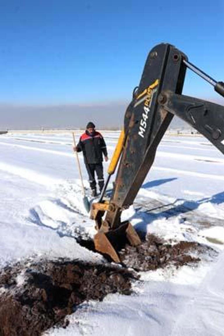 Erzurum'da kış dönemi için 500 adet mezar kazıldı 3 Erzurum'da kış dönemi için 500 adet mezar kazıldı