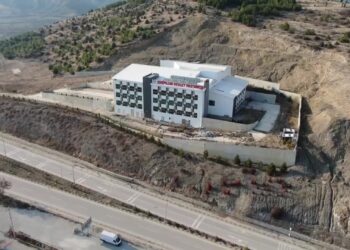 Hastane 2017’de yapıldı, 2020’de kapatıldı; şimdi de çürüyor!
