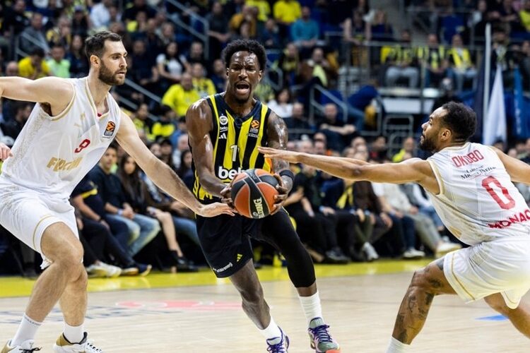 Monaco’yu konuk eden Fenerbahçe Beko, evinde tarihi fark yedi