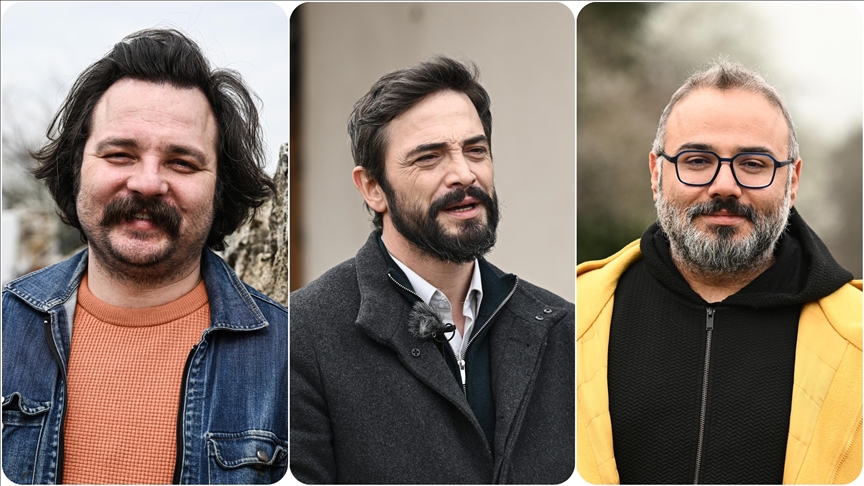 İstanbul'da dikkat çeken reklam panoları: 'Ölünce beni kim yıkayacak?'