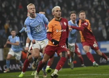 Galatasaray galibiyeti uzatmalarda kaçırdı: 2-2