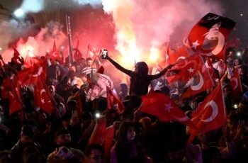 Hüsnü Yusuf Turabiç yazdı l 2024’ten 2025’e siyaset!