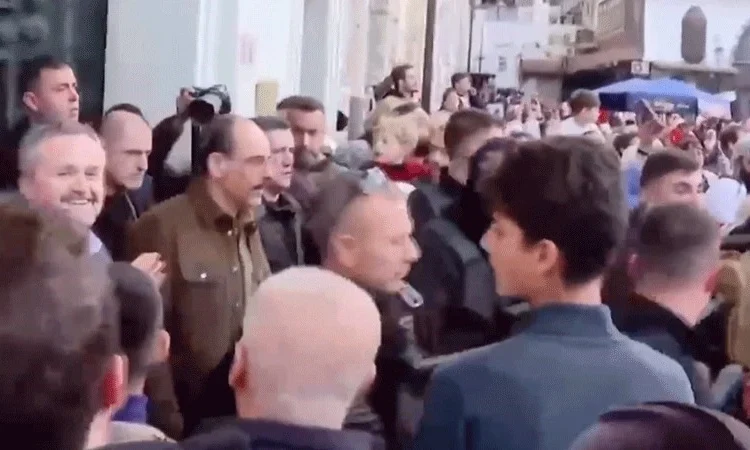 MİT Başkanı İbrahim Kalın, Şam'ı ziyaret etti: Makam aracını Colani kullandı 1 MİT Başkanı İbrahim Kalın, Şam’ı ziyaret etti: Makam aracını Colani kullandı