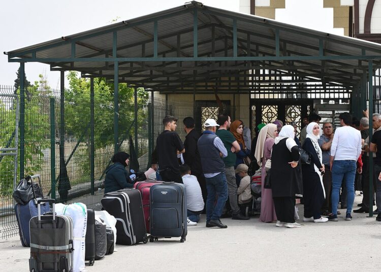 Suna Yaman yazdı I Suriyelilerin bir bölümü dönüyor, peki yerleşik hayat kuranlar? 1 Suna Yaman yazdı I Suriyelilerin bir bölümü dönüyor, peki yerleşik hayat kuranlar?