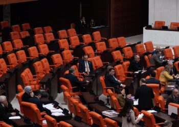 Meclis’te sandalye dağılımı değişti: İşte partilerin milletvekili sayısı